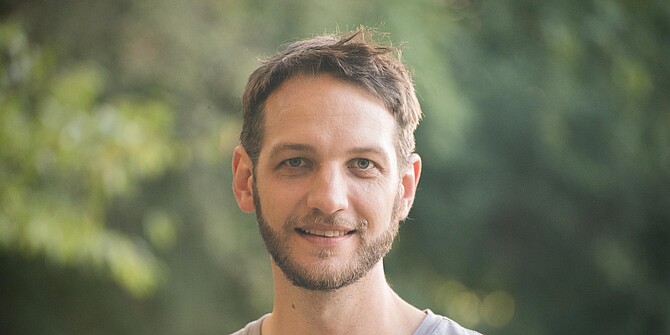 Porträtfoto Johannes Hartl