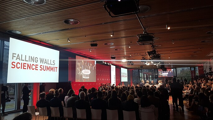 Veranstaltungsaal Falling Walls Plenary Table
