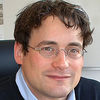 Porträtfoto Robert Gütig